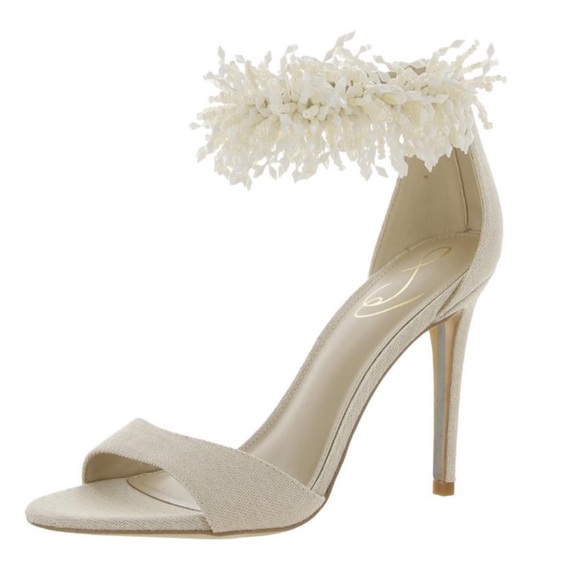 Sam Edelman women’s Gillie Ankle Strap
Sandal size 8 SAND color  new with box - Picture 2 of 9